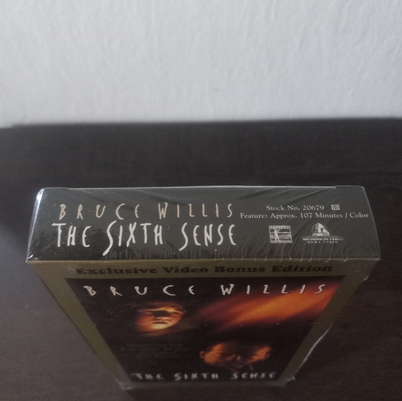 1999 The Sixth Sense Exclusive Video Bonus Edition VHS New Sealed - Picture 2 of 6